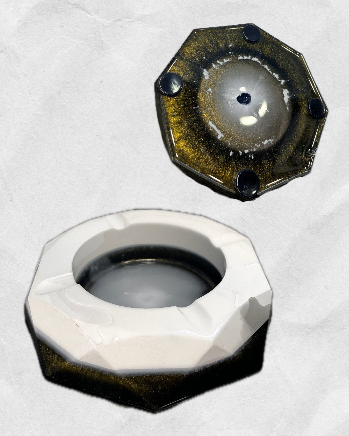 Ashtray (Golden eye)